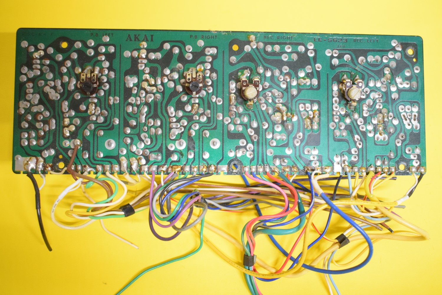 Akai 4000DS-MKII – Pre Amp. Print Plate LE-5623  			